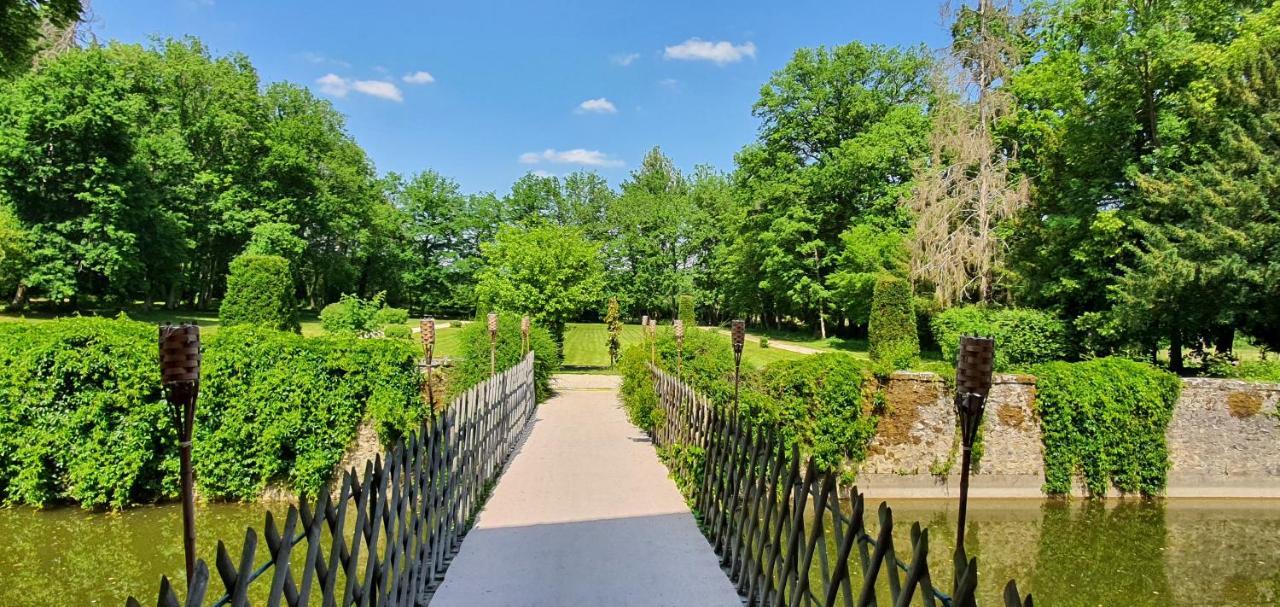 Chateau De La Cour Senlisse Buitenkant foto